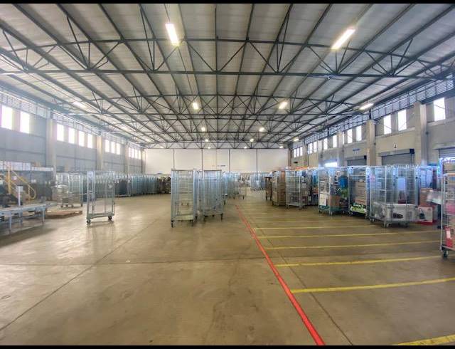 2,358M² WAREHOUSE TO LET IN GLEN ANIL